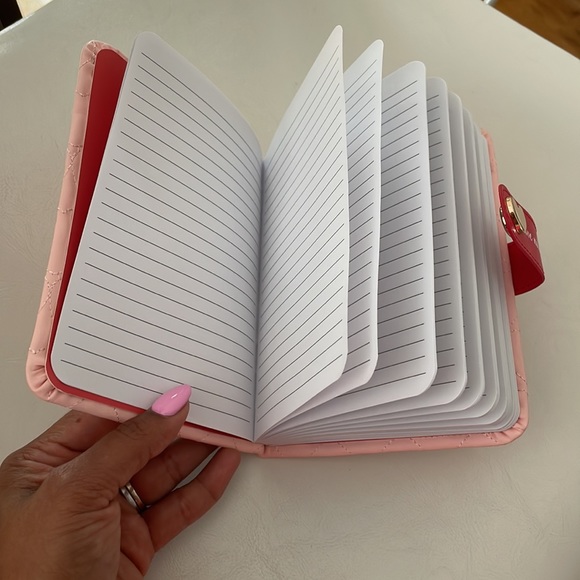 Notebook‎ - Picture 3 of 6